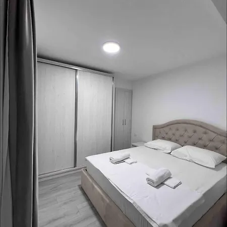 شقة Center Blloku - Elegant 01 تيرانا